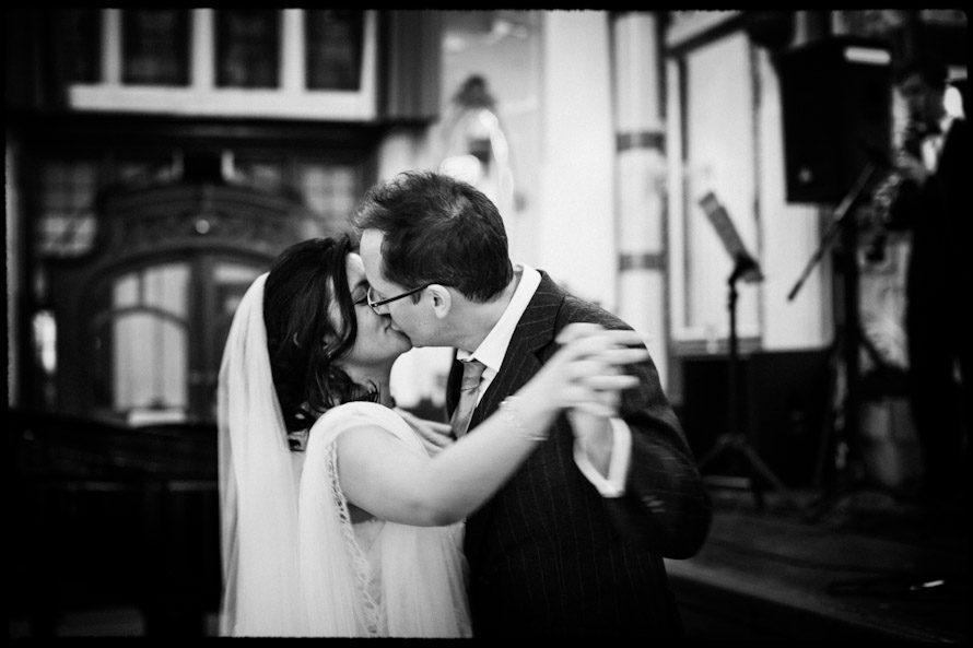 Old Finsbury Town Hall Reportage Wedding Photographer