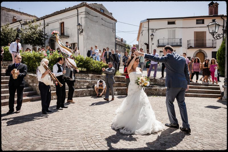 Bride and groom in Italy
